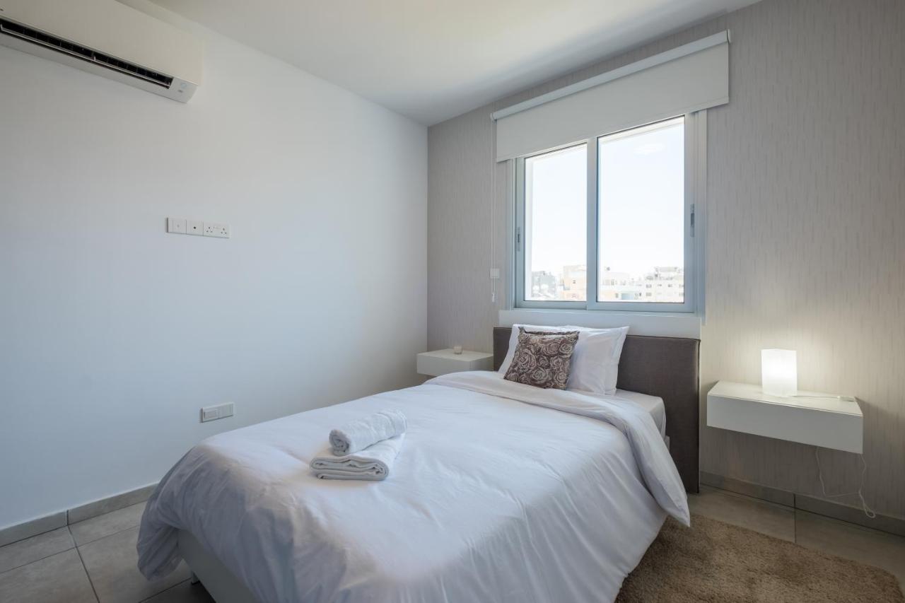 Solaar Apartments Faneromeni Larnaca Dış mekan fotoğraf