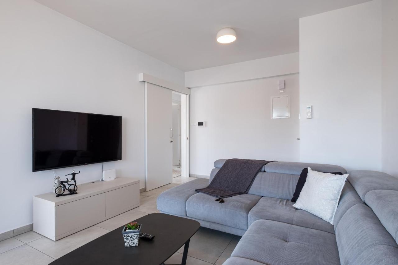 Solaar Apartments Faneromeni Larnaca Dış mekan fotoğraf