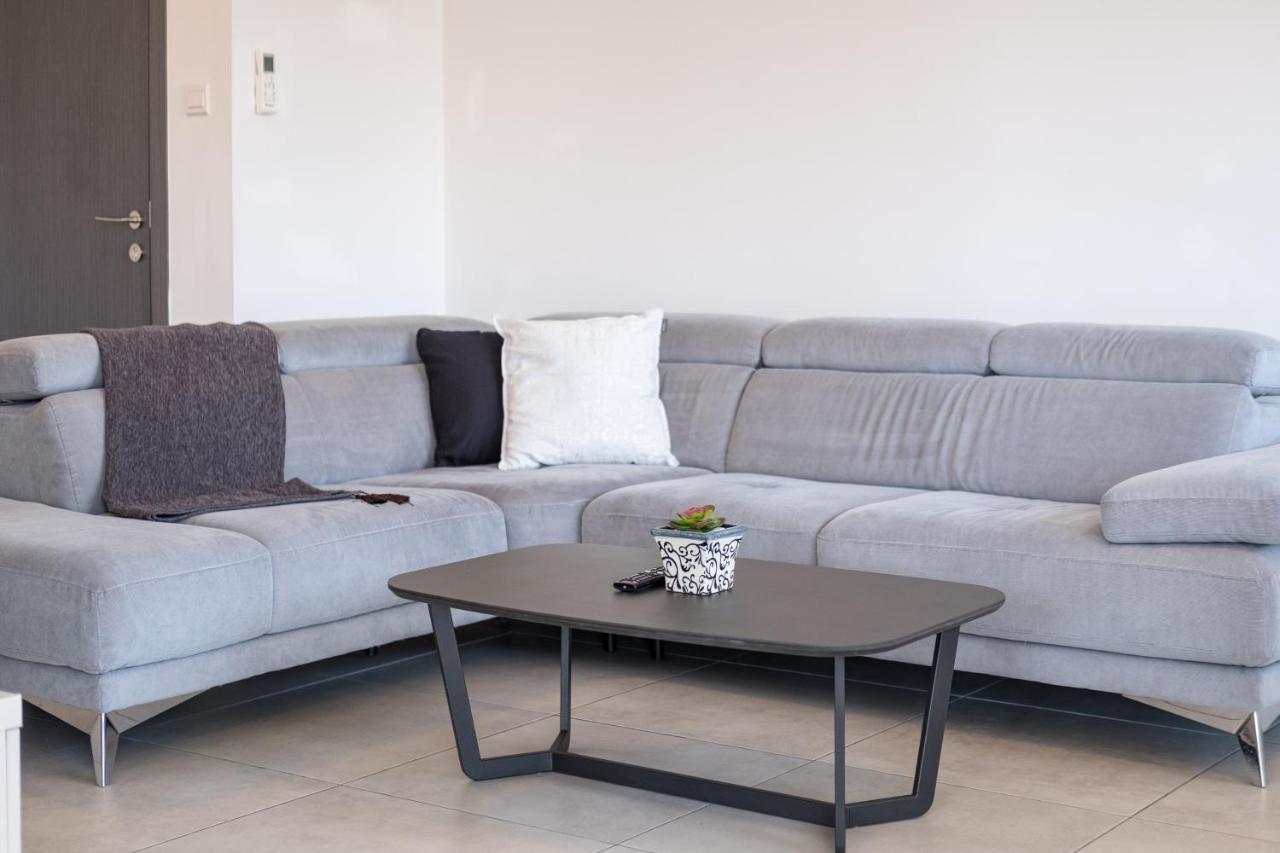 Solaar Apartments Faneromeni Larnaca Dış mekan fotoğraf