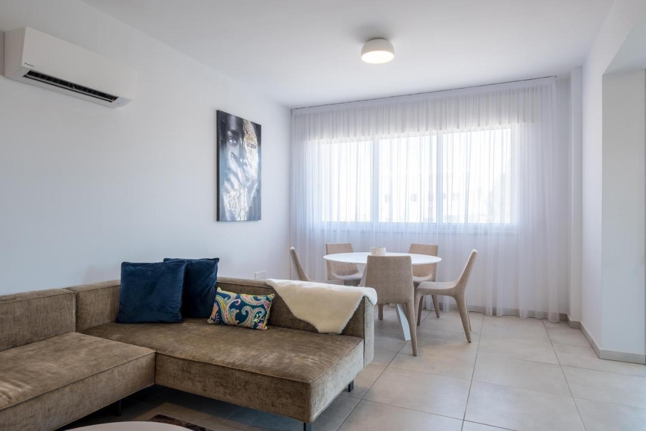 Solaar Apartments Faneromeni Larnaca Dış mekan fotoğraf